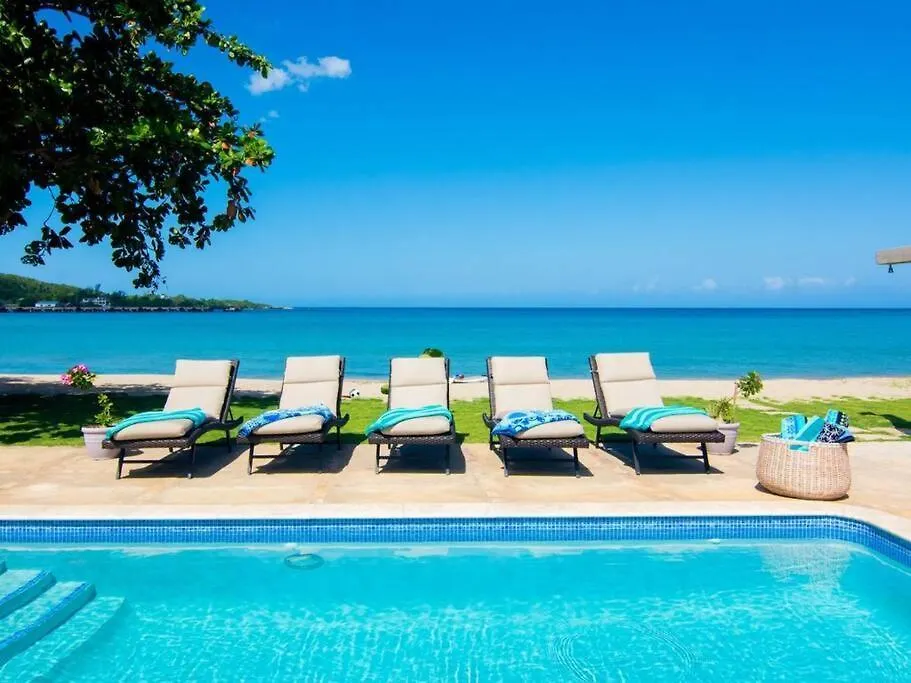 Villa Sea, Rio Bueno, Jamaica 0*,